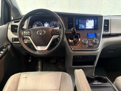 2016 Toyota Sienna XLE 7-Passenger