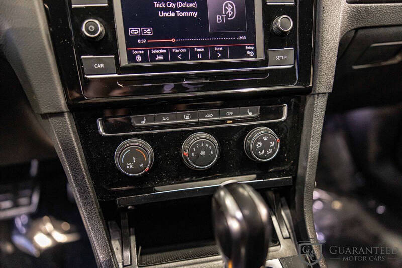 2019 Volkswagen Golf GTI S