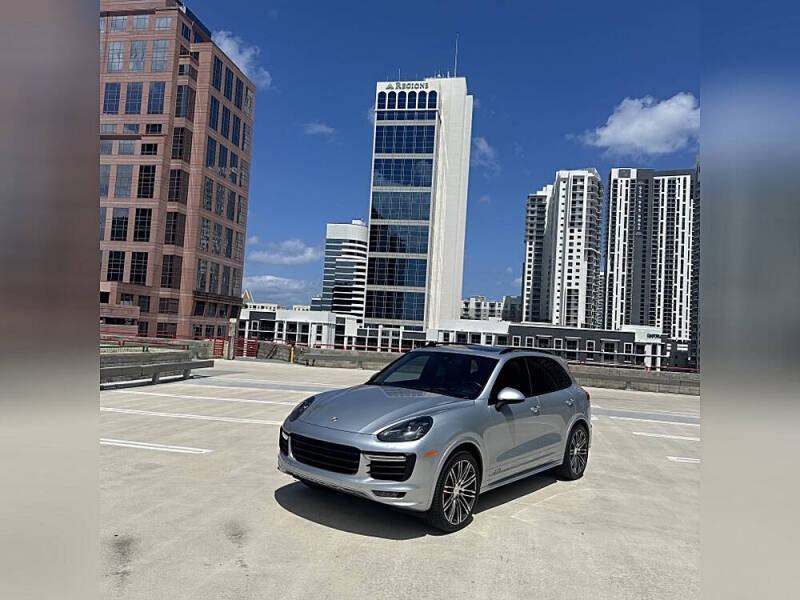 2016 Porsche Cayenne GTS