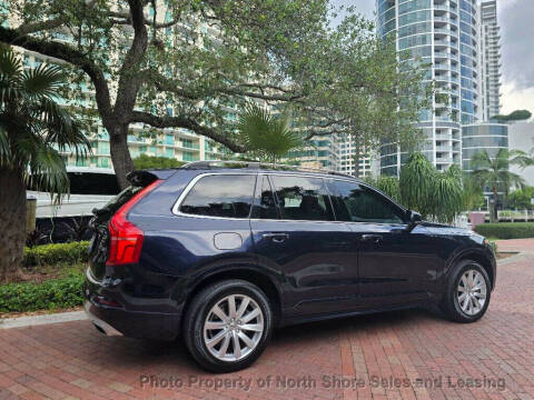 2016 Volvo XC90 T6 Momentum