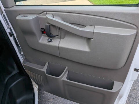 2023 Chevrolet Express 2500