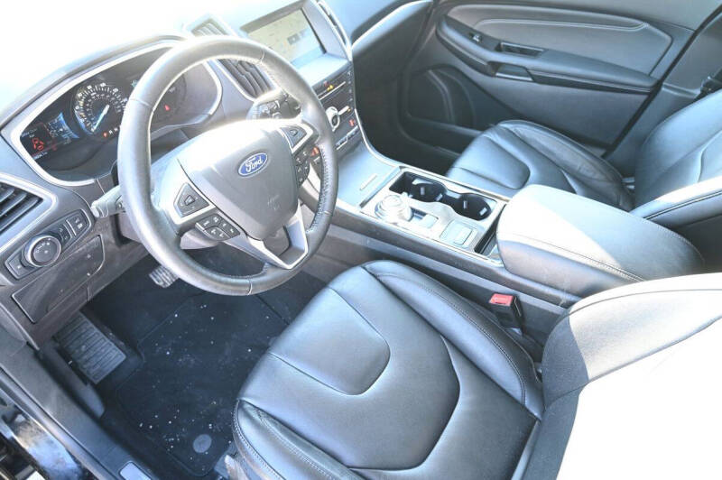 2019 Ford Edge Titanium