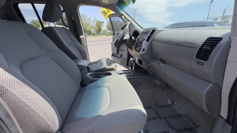 2016 Nissan Frontier SV