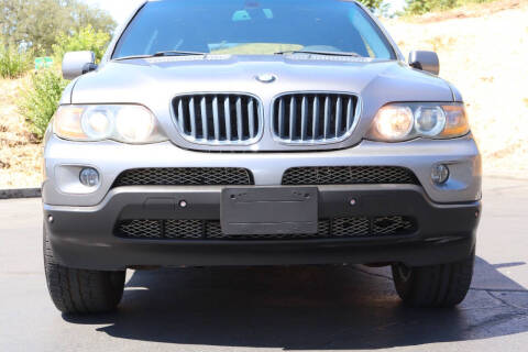 2005 BMW X5 3.0i