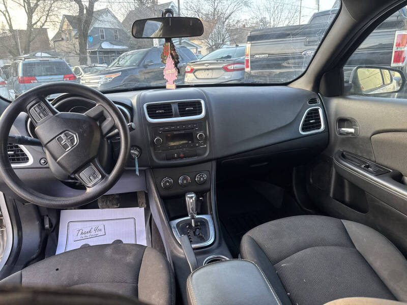 2012 Dodge Avenger SE