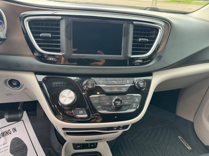 2018 Chrysler Pacifica Touring L
