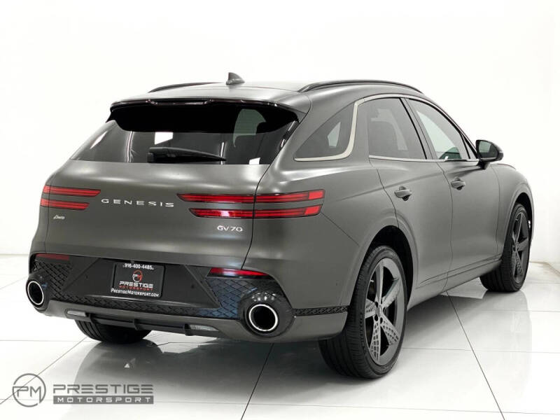 2023 Genesis GV70 2.5T Standard