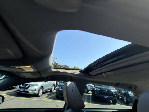 2018 Toyota Avalon Hybrid XLE Premium