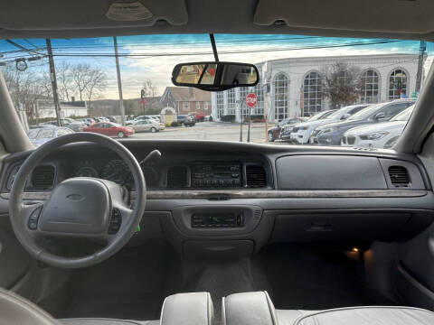 1999 Ford Crown Victoria LX