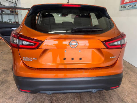 2022 Nissan Rogue Sport S