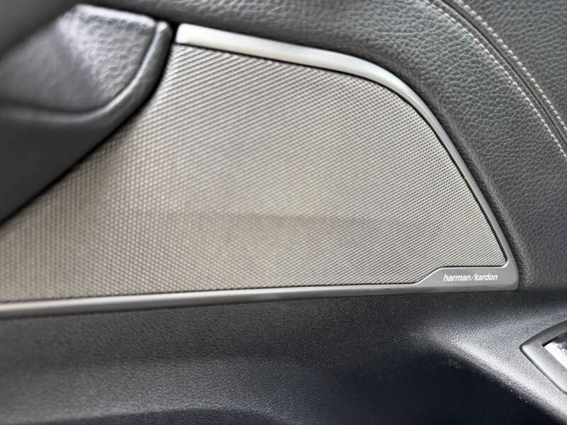 2019 BMW 5 Series 530i
