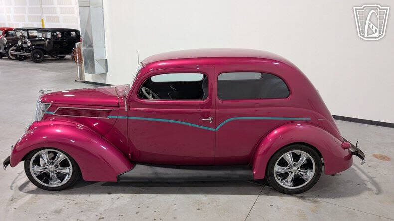 1937 Ford Tudor