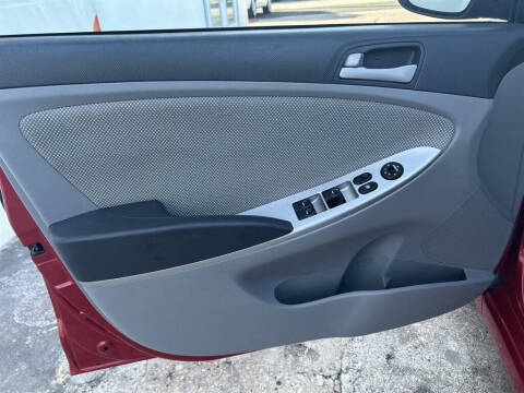2014 Hyundai Accent GS