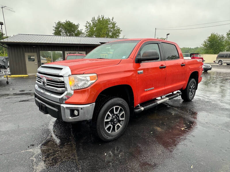 2016 Toyota Tundra SR5's photo