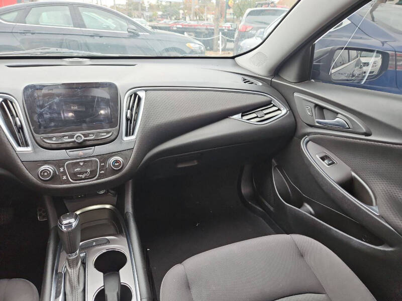 2017 Chevrolet Malibu LT