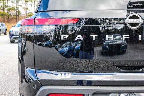 2025 Nissan Pathfinder S