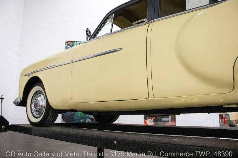 1951 Packard 200 Deluxe