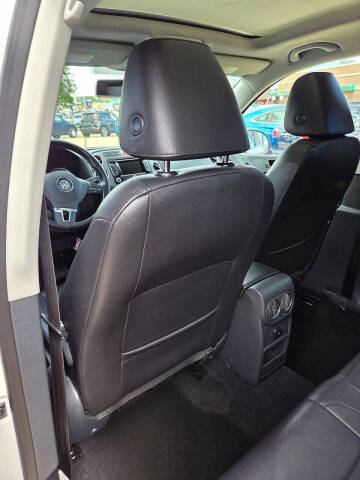 2011 Volkswagen Tiguan SEL 4Motion