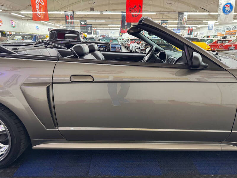 2002 Ford Mustang GT Deluxe