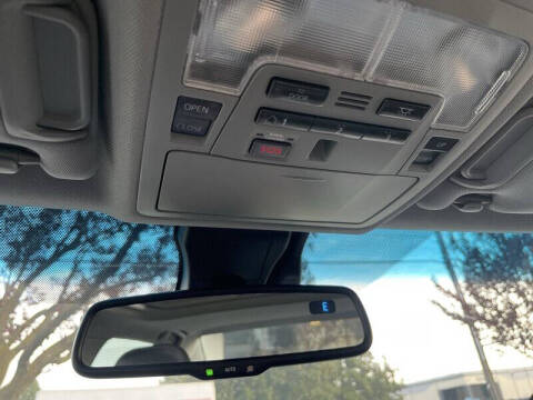 2017 Toyota Camry Hybrid XLE