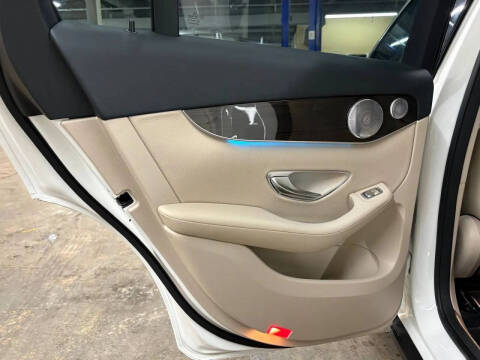 2017 Mercedes-Benz GLC GLC 300 4MATIC