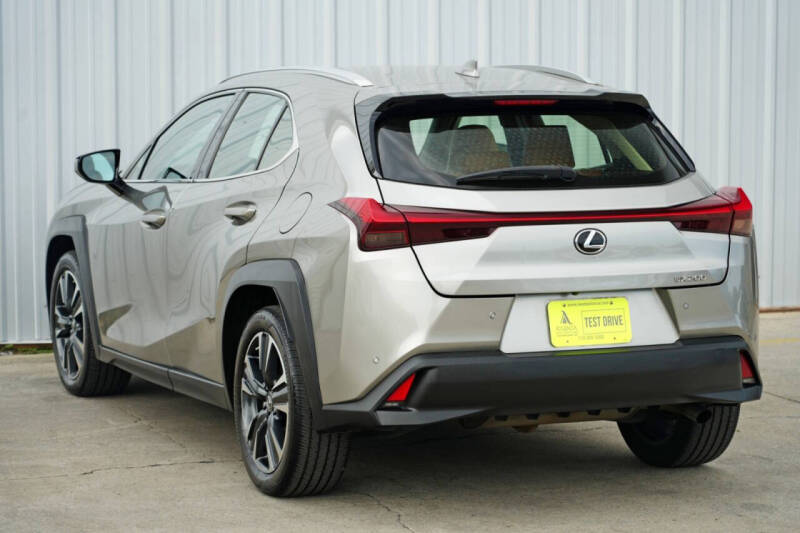 2021 Lexus UX 200