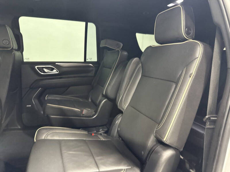 2023 GMC Yukon XL SLT