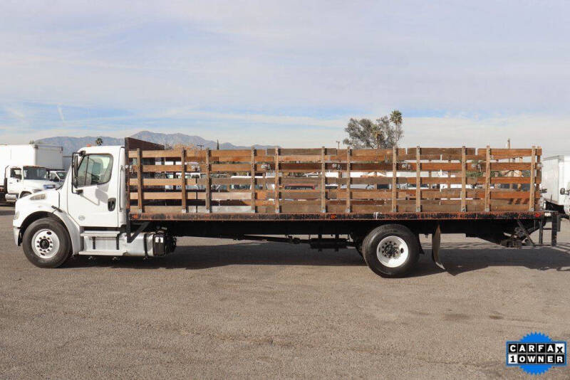 2019 Freightliner M2 106