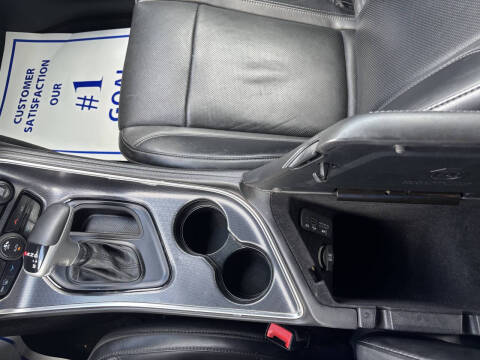 2015 Dodge Challenger SXT Plus