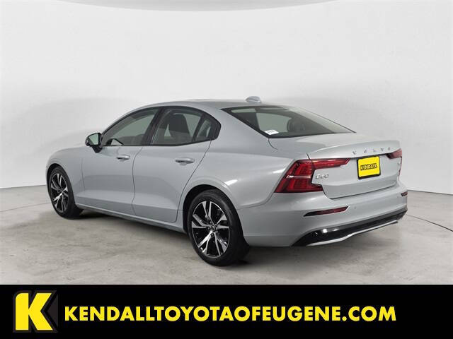 2024 Volvo S60 B5 Core Dark Theme