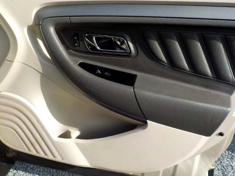 2011 Ford Taurus SEL