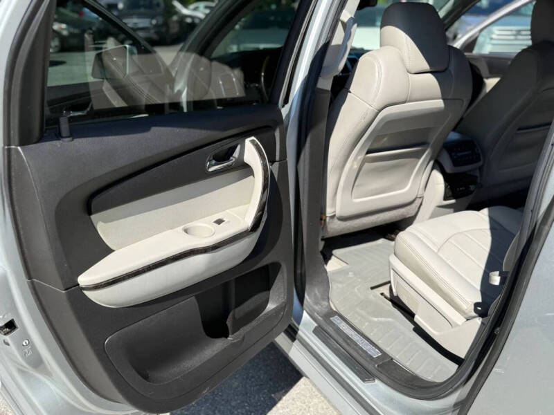 2011 GMC Acadia Denali