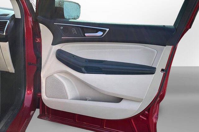 2021 Ford Edge Titanium