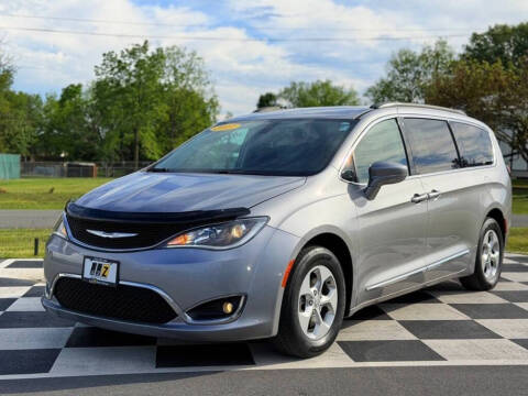 2017 Chrysler Pacifica Touring Plus