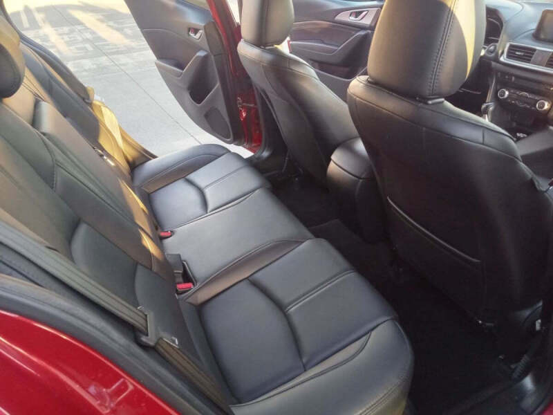 2018 Mazda MAZDA3 Touring