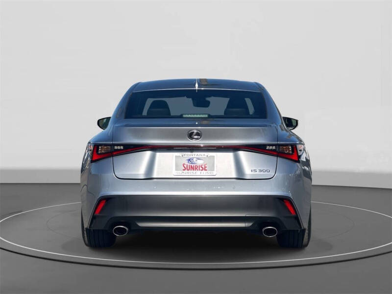 2023 Lexus IS 300
