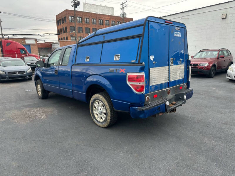 2009 Ford F-150 STX photo 15