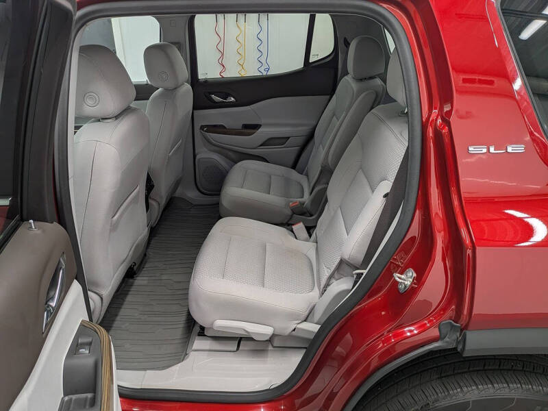 2022 GMC Acadia SLE