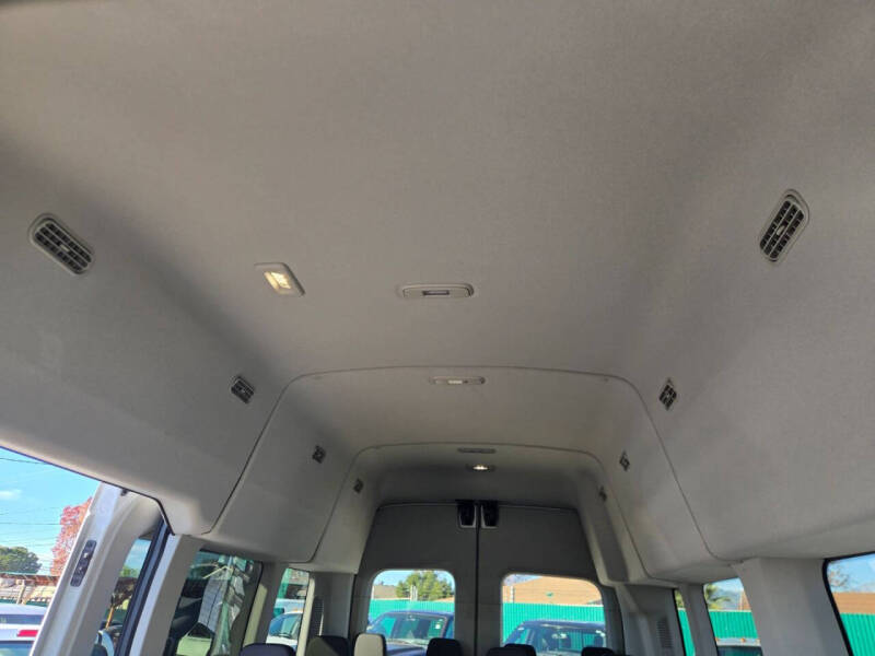 2024 Ford Transit 350 XLT