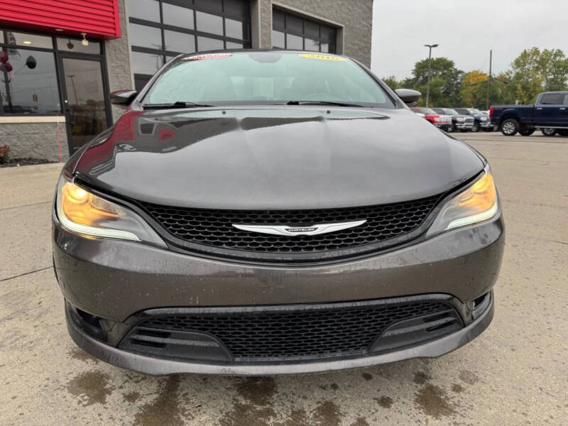 2016 Chrysler 200 S