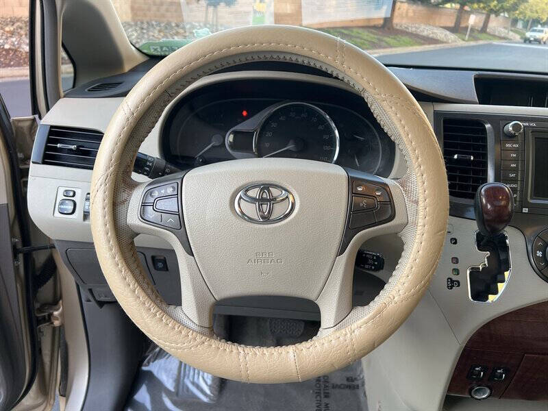 2011 Toyota Sienna Limited 7-Passenger