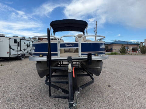 2014 Tracker MARINE FISHIN BARGE