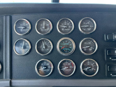 2015 Peterbilt 389