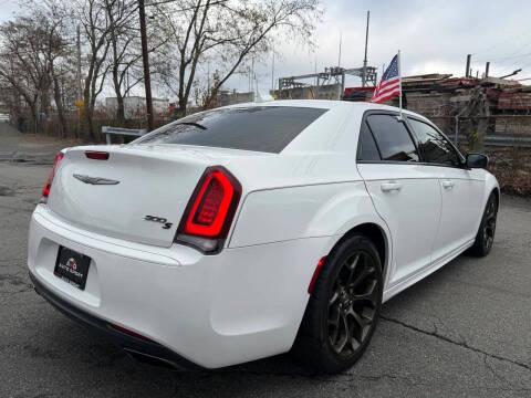 2019 Chrysler 300 S
