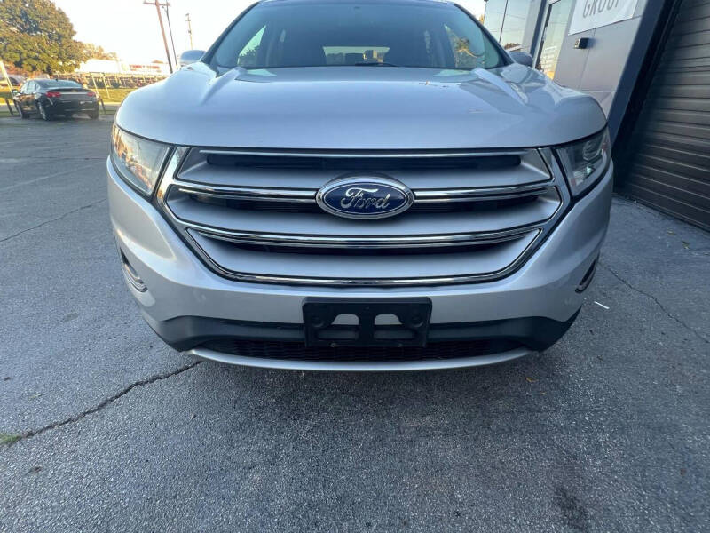 2018 Ford Edge Titanium photo 9