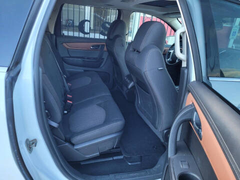 2017 Chevrolet Traverse LT