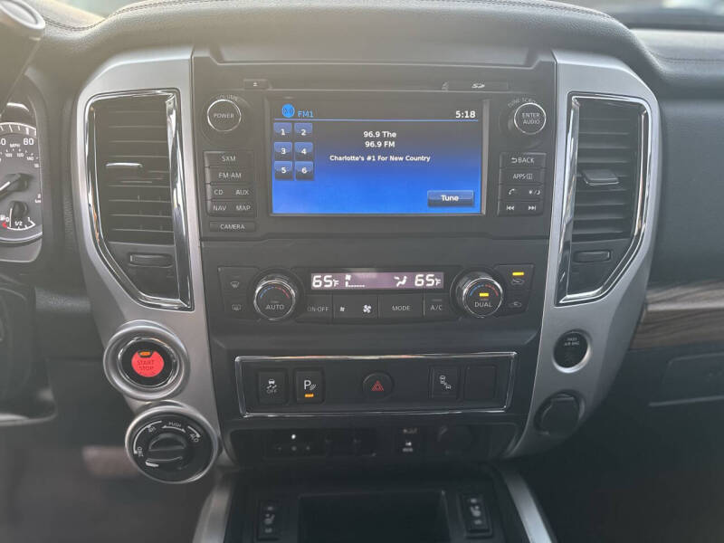 2017 Nissan Titan SL