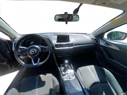 2017 Mazda MAZDA3 Sport