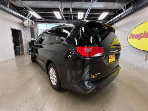 2017 Chrysler Pacifica LX