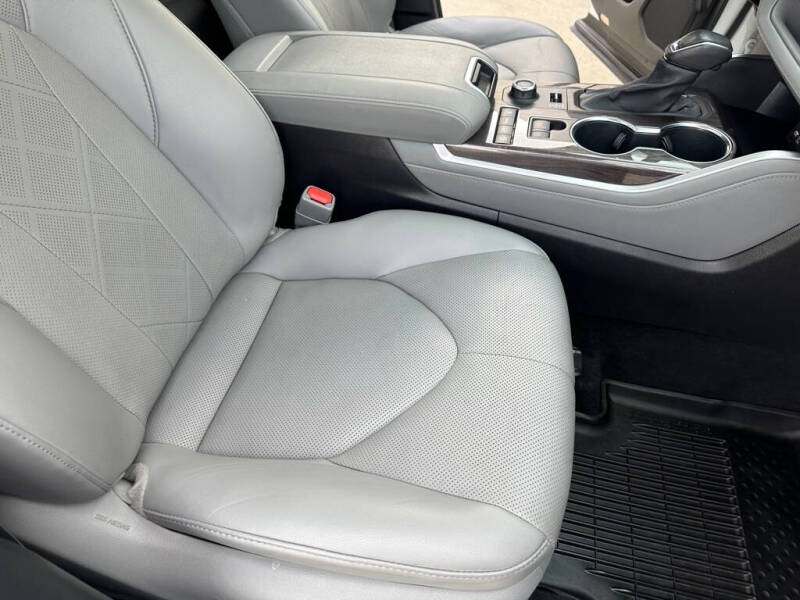 2020 Toyota Highlander Platinum